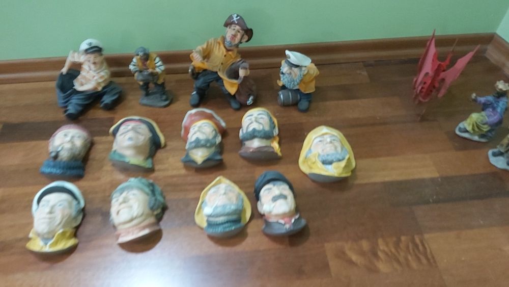 Figurine , set 13 marinari , perete,