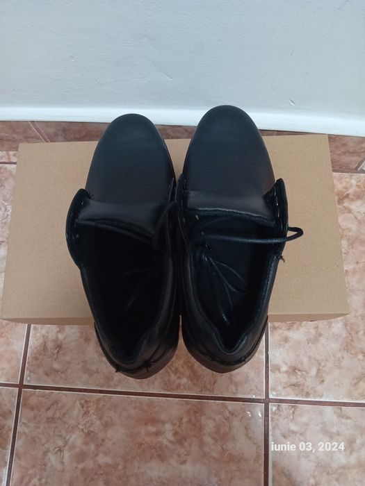 Pantofi din piele neagra