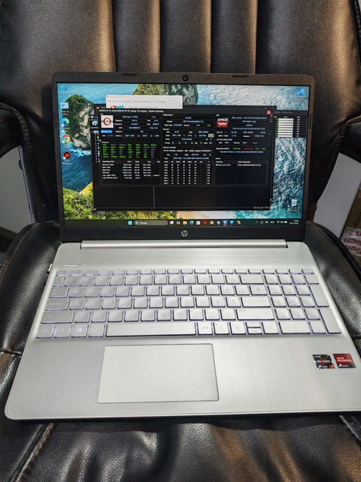 Laptop HP 15s | Ryzen 7 5700U (8 nuclee) | Ecran 15.6" FHD |  16 GB RAM | [512 GB] SSD | Taste iluminate | Argintiu |