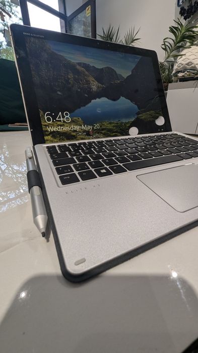 Лаптоп/таблет HP Elite x2, i5, 256 ssd, тачскрийн