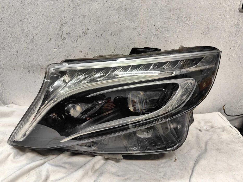 Оригинален фар Мерцедес Вито  Mercedes Vito Full Led