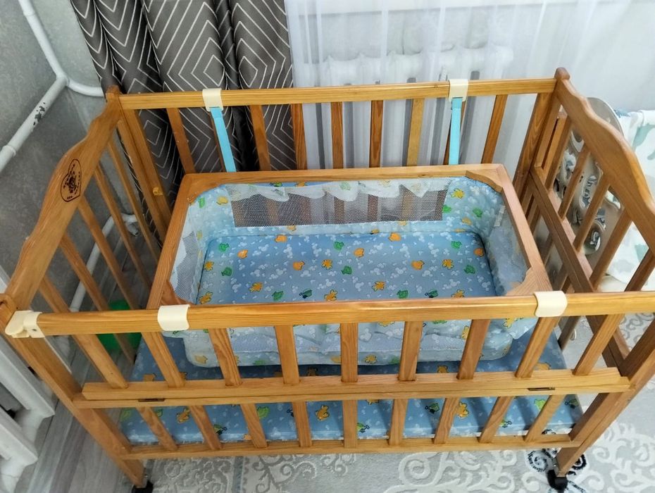 Манеж  сатылады.