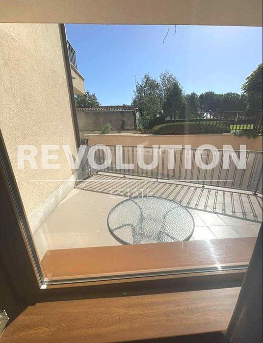 Дава се под наем Едностаен апартамент в Варна, м-т Траката - 30 кв.м за 350 € - Снимка #2