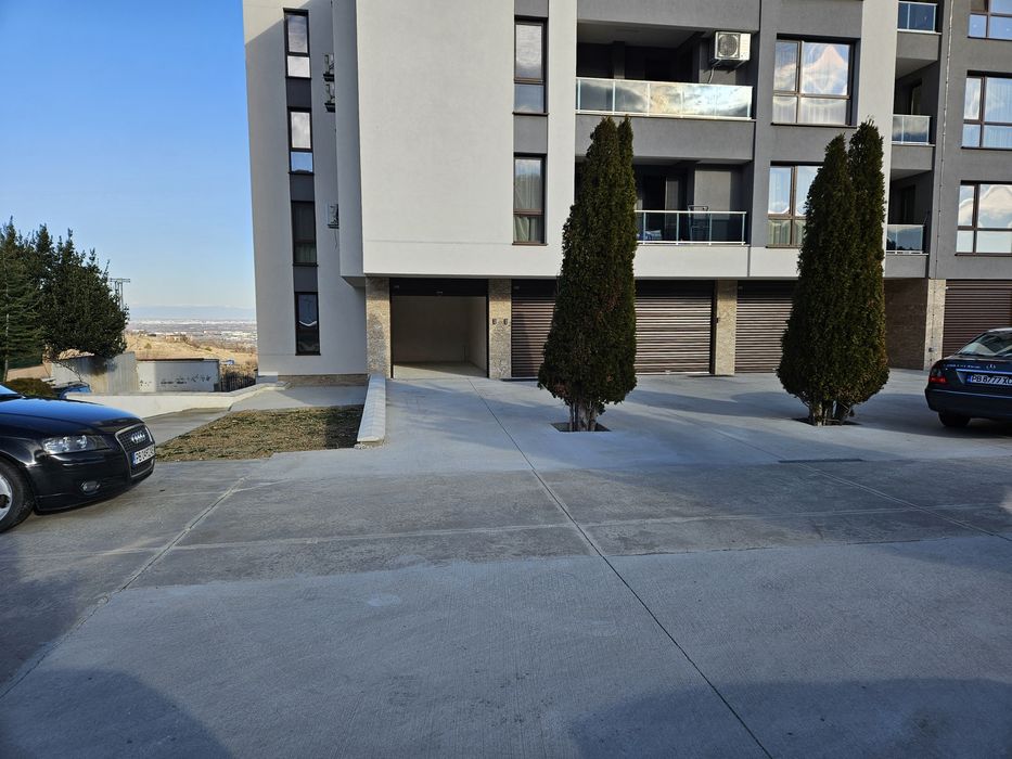 Тристаен апартамен с гараж,нов в Асеновград  от собственик