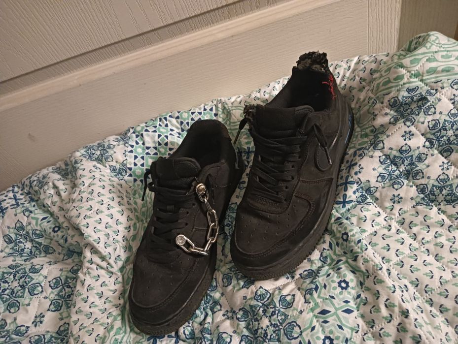 Nike Air Force 1 Custom – Model Unicat – Lanț Metalic – Streetwear