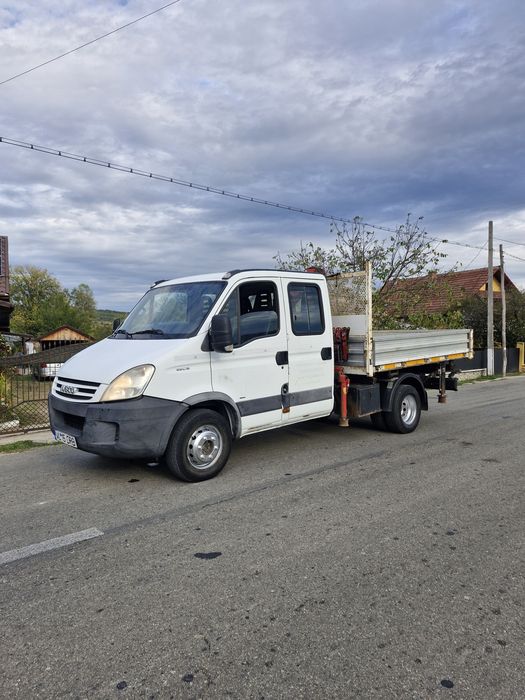 Iveco Daily Basculabil și Macara