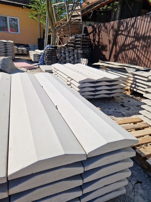 Capace de gard și palarii semi rotunde sau drepte