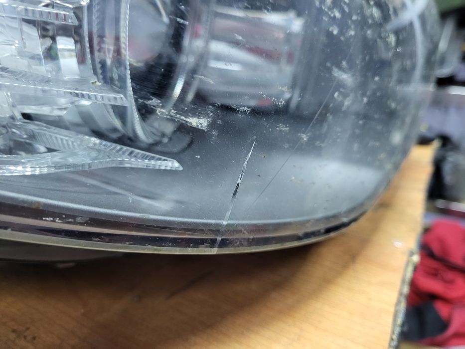 РЕМОНТ Смяна на стъкло на фарове BMW 5 F10 F11 remont smqna na styklo