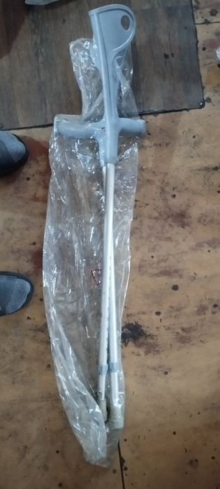 Продам костыли под локтевые