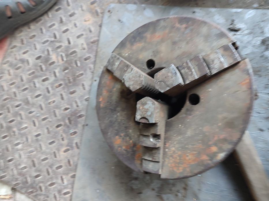 Токарный патрон инструменты