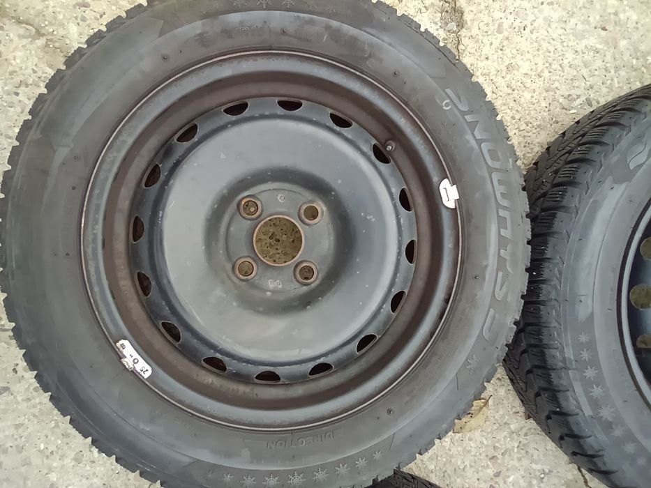 vand set 4 jante  cu anvelope/ cauciucuri de iarna Lassa 185 65 R15