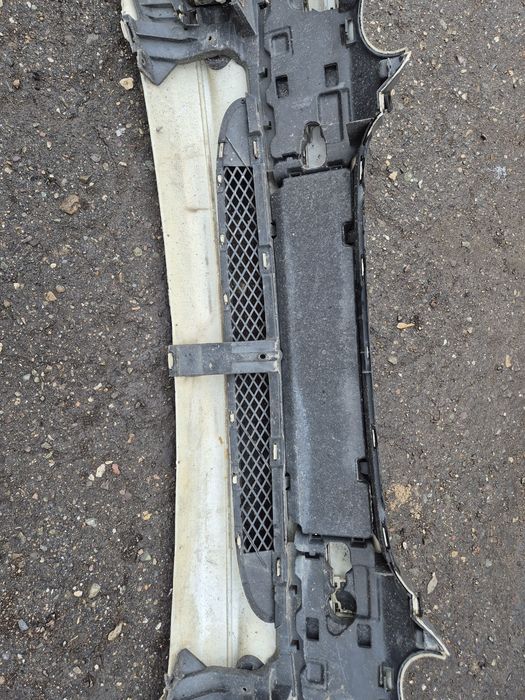 Бампер передний Мерседес 203