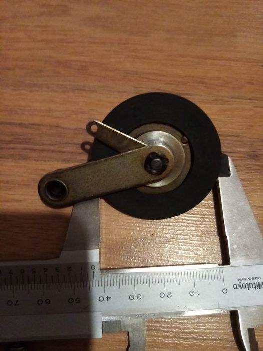 Vánd rolă idler pentru magnetofon Elfa 201-3.