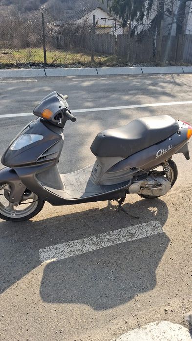 Vand scuter de 125cc in stare de funcționare