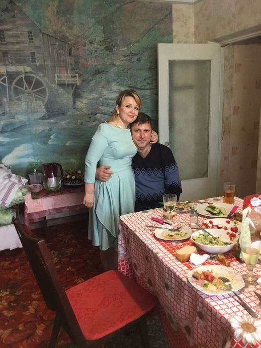 Продавам елегантни рокли