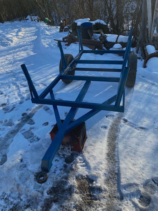 Remorcă forestieră pentru tractor