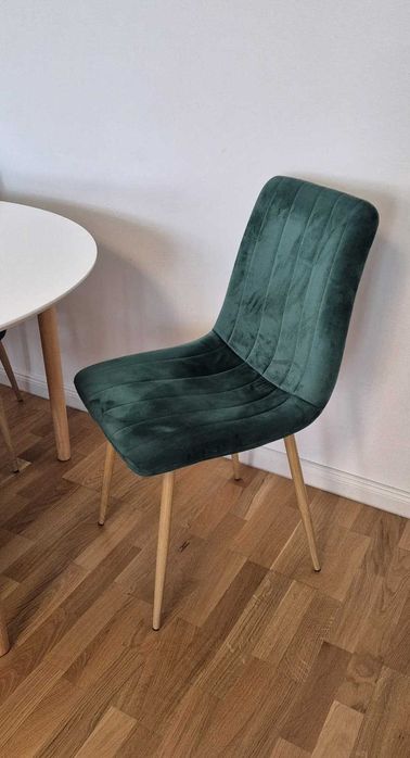 Set masa extensibila + 4 scaune
