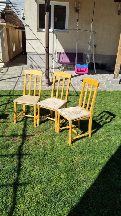 Три кухненски стола