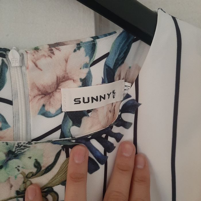 Продам платье на девочку 10-11лет