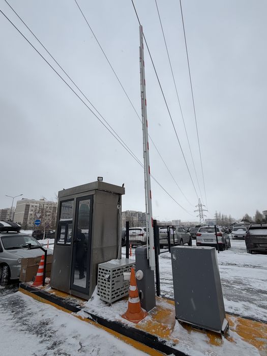 Шлагбаум DoorHan в хорошем состоянии