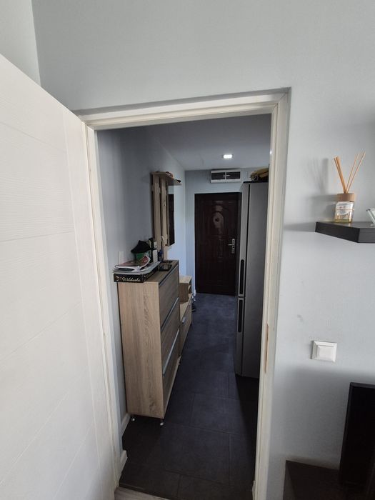 Vand apartament  et 3,zona independentei,scara luminata si curata