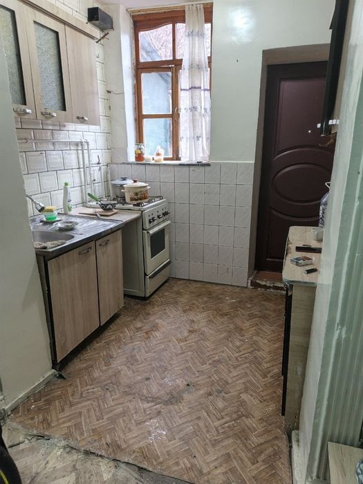 Srochnooo Sentralniy apteka tomonda 3 xonali uy sotiladi