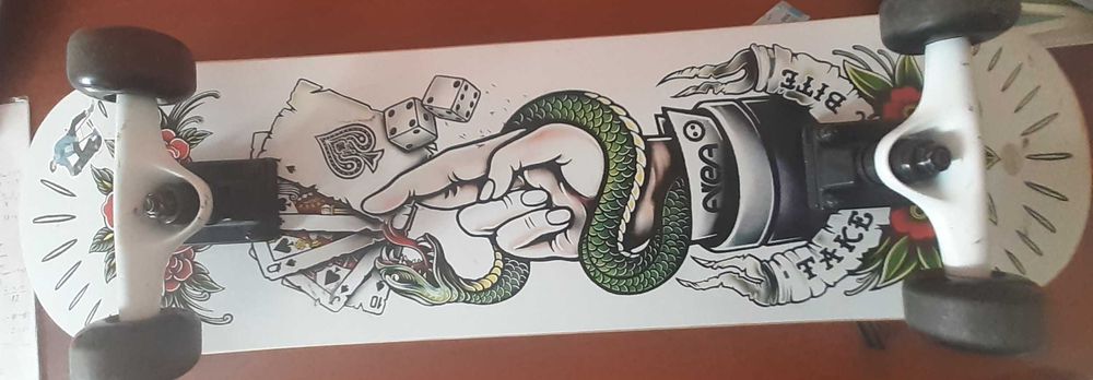 Скейтборд в хорошем состоянии