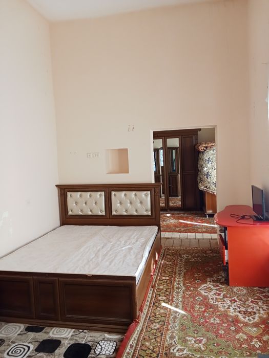 Eski shahar choy xona bangi orqasida ikkita xonasi bitgan uchta xonasi