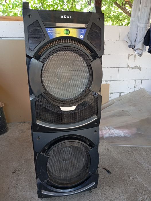 Vând boxa AKAI 2024