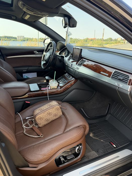 Audi A8 4.0 TFSI V8 540 cp