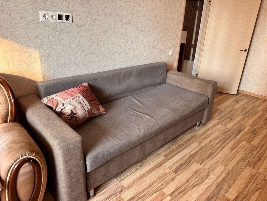 Отдам даром диван