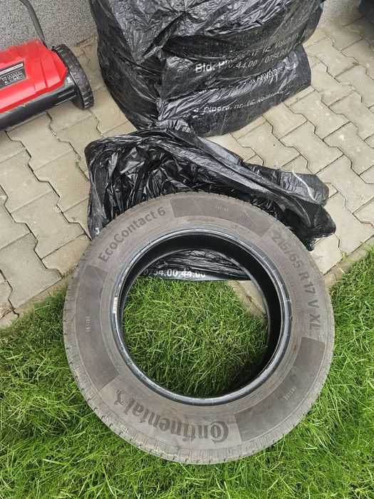 Set anvelope Continental de vara 215/65/R17 ca noi