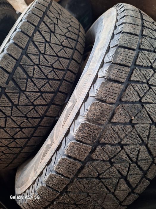 Продам Зимние шины