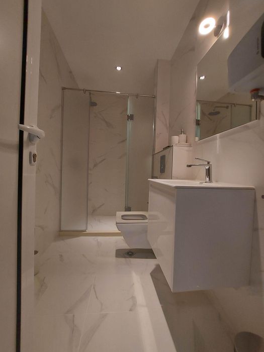 Дава се под наем Двустаен апартамент в Бургас, Център - 55 кв.м за 561 € - Снимка #5