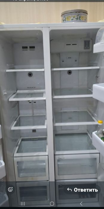 Холодильник двух дверный,  цвет белый