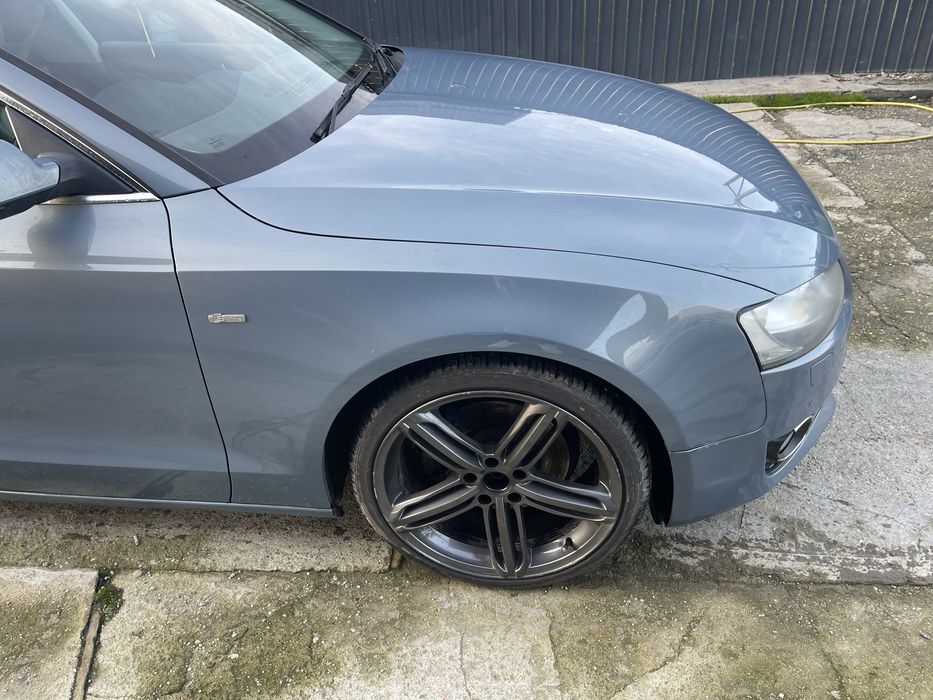 Bara fata cu spalatoare Audi A5
