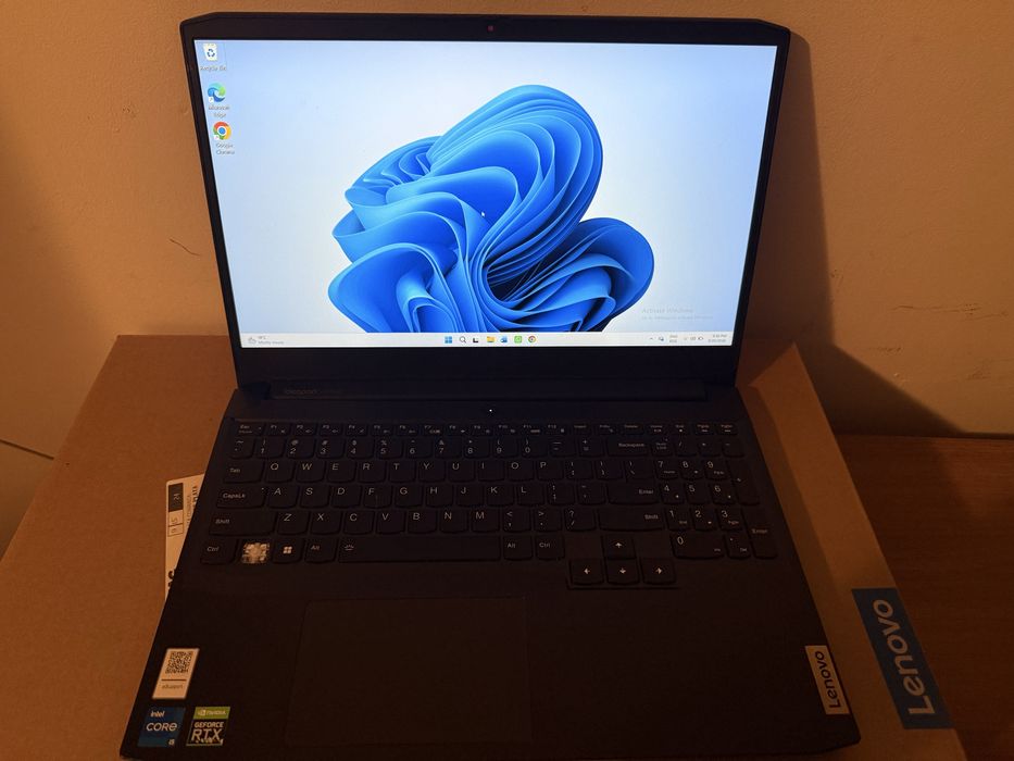 Lenovo Ideapad Gaming 3 - 512GB SSD, 12GB RAM, PERFECT FUNCTIONAL, palmrest fisurat