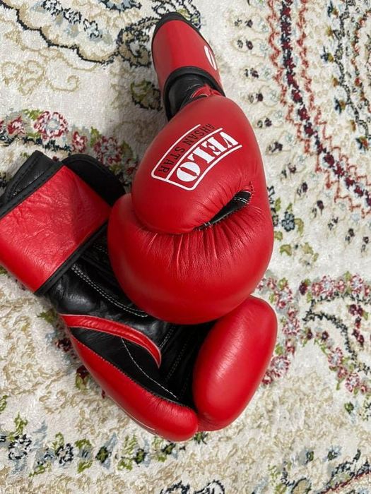 Боксёрские перчатки