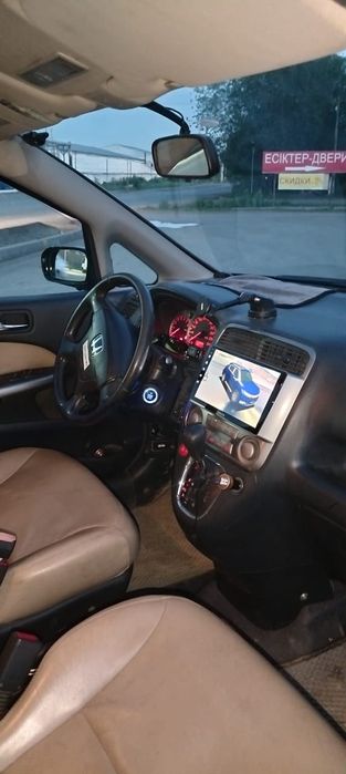Honda Stream 2002 года