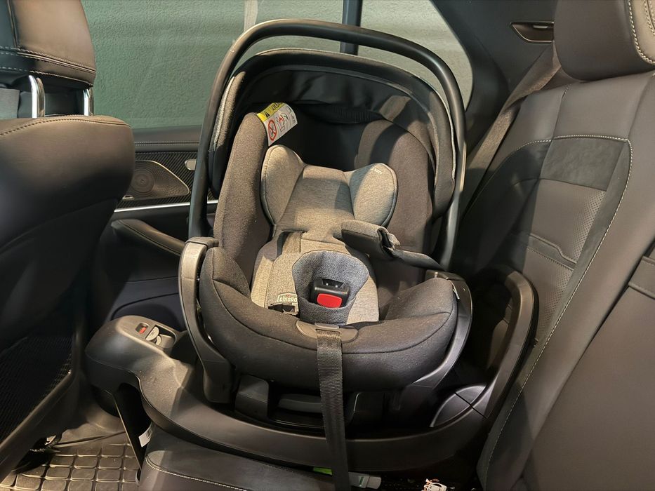 Cărucior 3 în 1 Chicco Bellagio 2 Black Satin + bază ISOFIX – ca nou, 10/10
