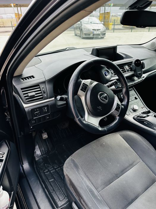 LEXUS CT 2012 — imagine 3