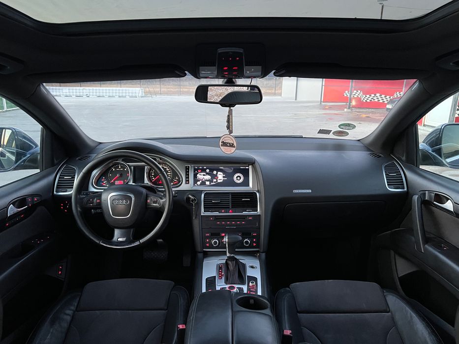 Audi q7/ automat/ pachet S-Line/ 2009/ 7 Locuri/ panoramic/ navi mare