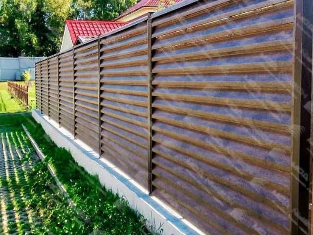 Забор жалюзи металлический