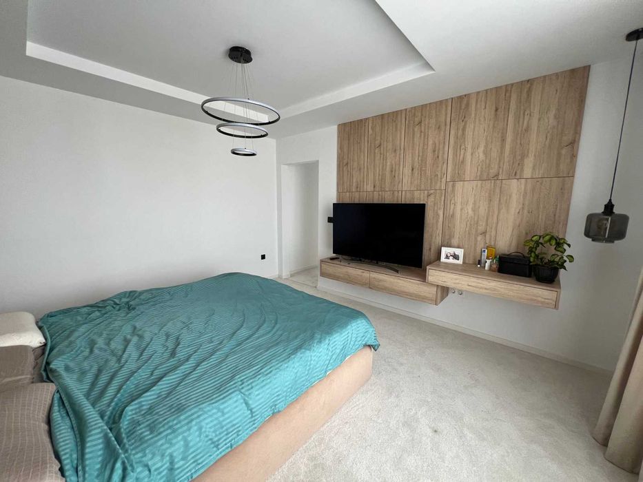 Дава се под наем Тристаен апартамент в София, Мусагеница - 90 кв.м за 325 € - Снимка #1