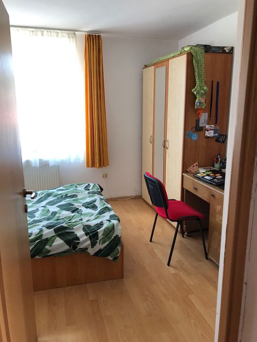 Inchiriez apartament 3 camere in Dambul Rotund