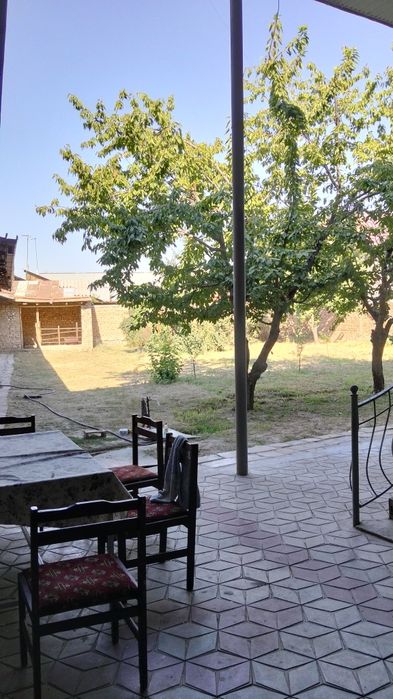 Keles hovli uchastka