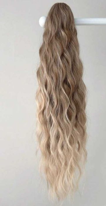 Нова кафява ,черна , русоомбре и руса опашка с щнола.Има бройки.