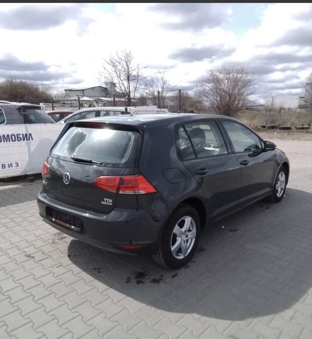 VW Golf …………………..