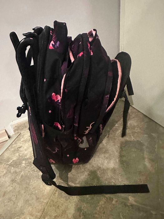 Модерна и ергономична раница за тийнейджърки