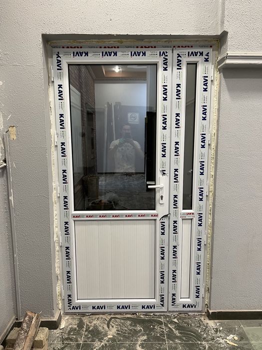 Пластиковые перегородки двери окна балконы